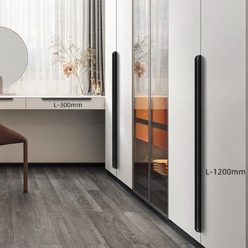 Minimally Designed Door Handle - Restoration Hardware Furniture Used ulasan dan harga